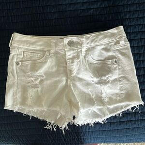 NWT Express white distressed denim shorts Sz 00